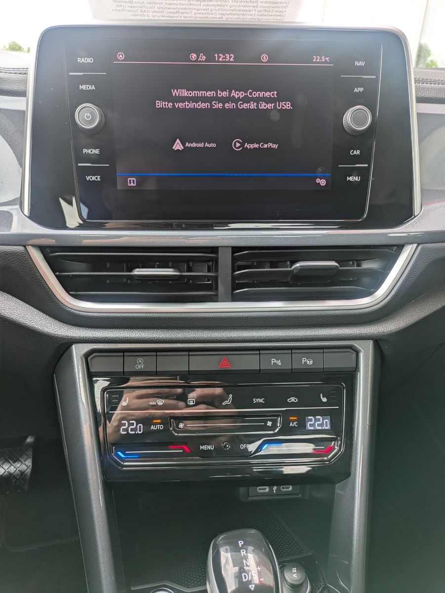 Volkswagen T-Roc Style 2.0 TDI DSG - Samsaru's Car Outlet