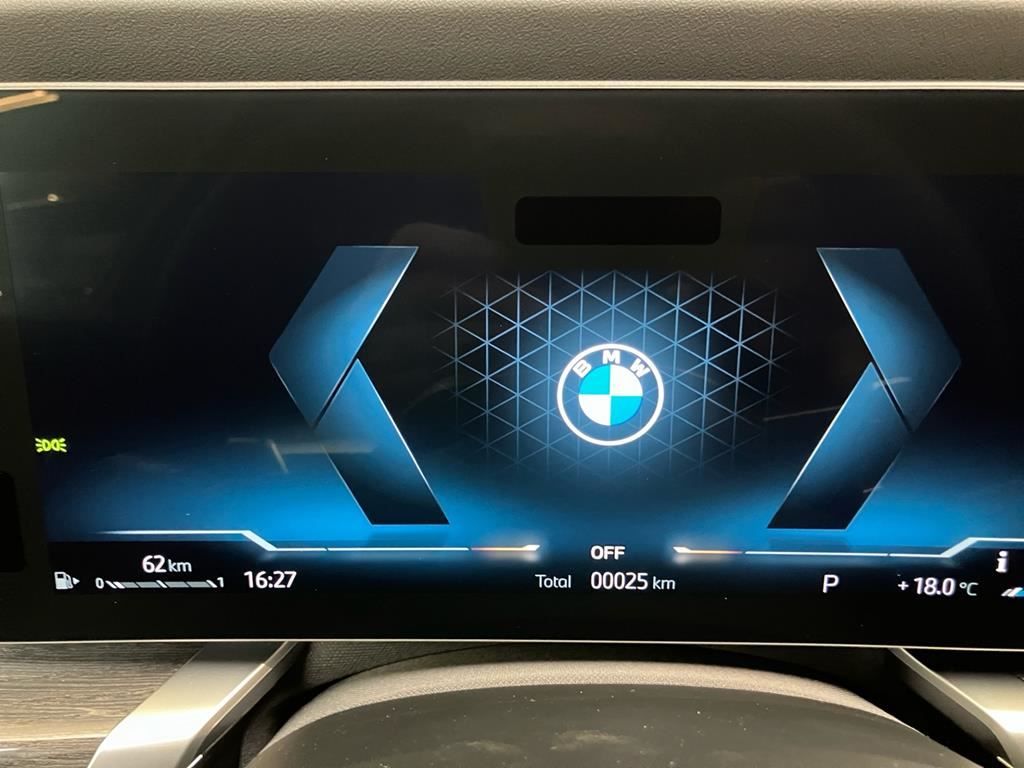 BMW 740d xDr M Sport Pro SkyLounge+TheatreScreen+AHK