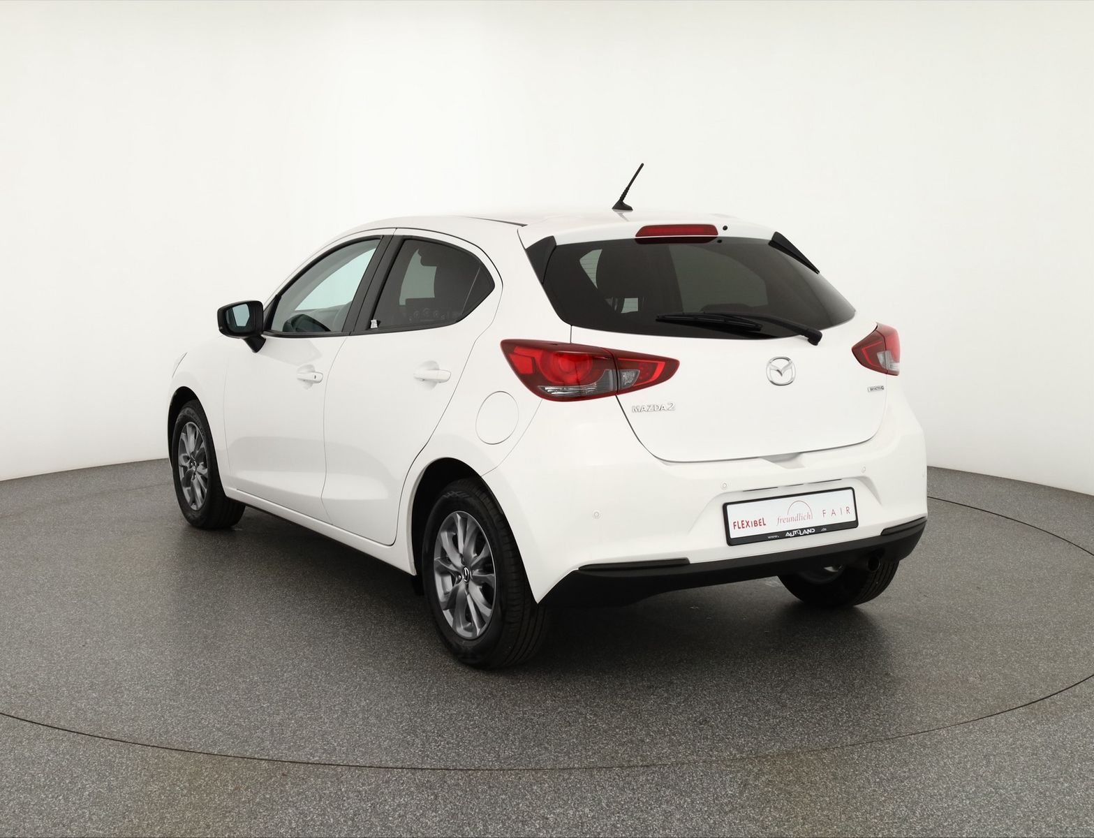 Mazda 2 1.5 SKYACTIV-G 90 Aut. - Samsaru's Car Outlet
