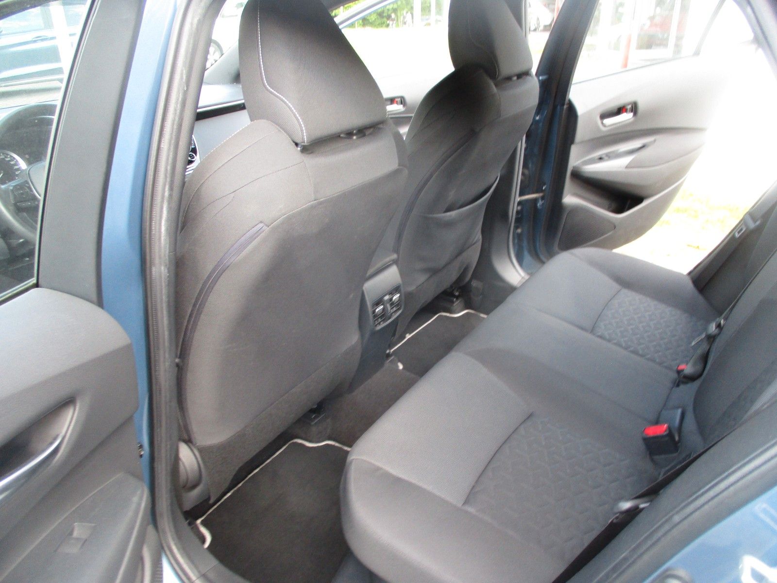 Toyota Corolla 1.8 Hybrid Comfort Touring Sports - Samsaru's Car Outlet