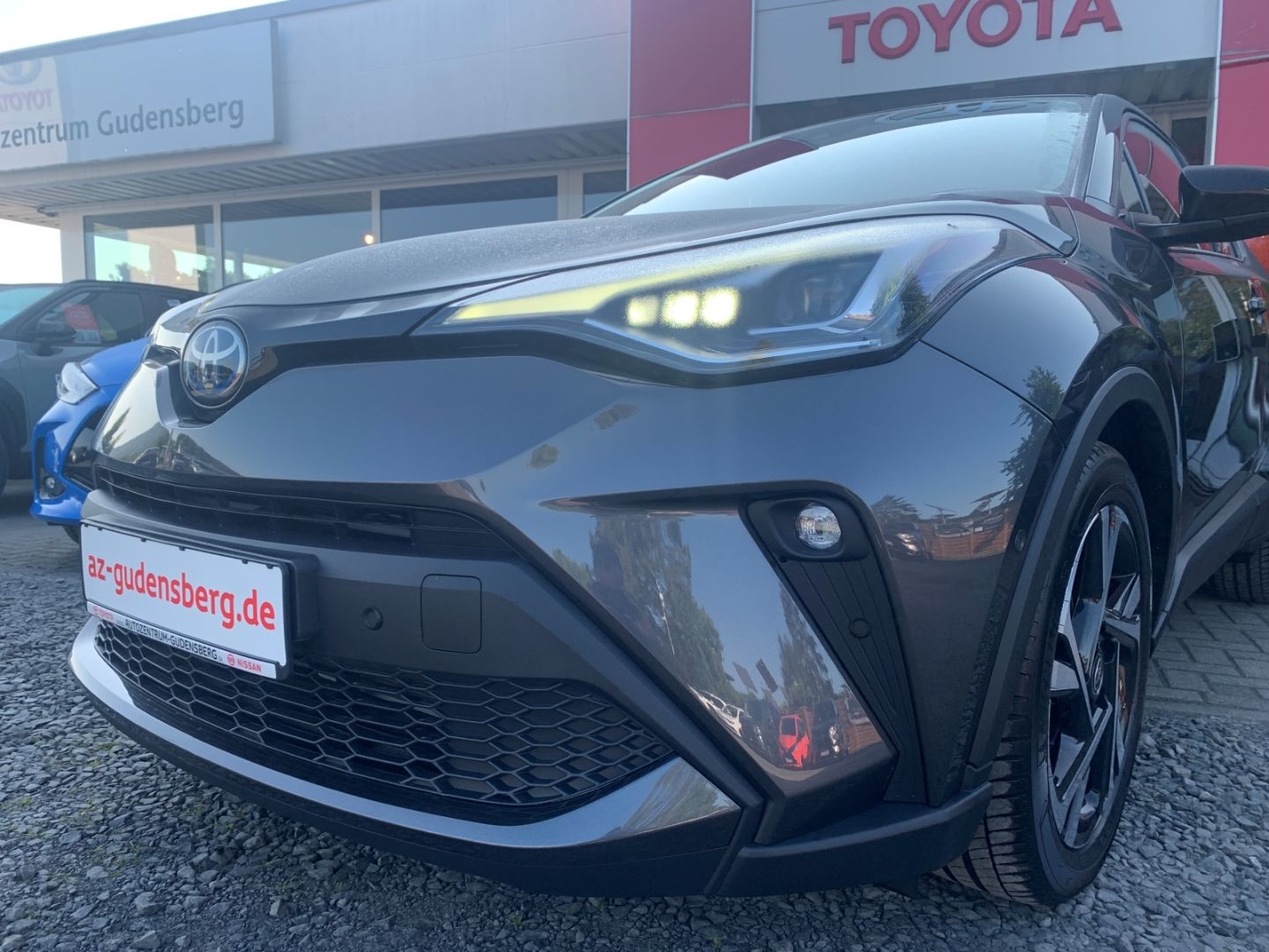 Toyota C-HR Hybrid Team D - Samsaru's Car Outlet