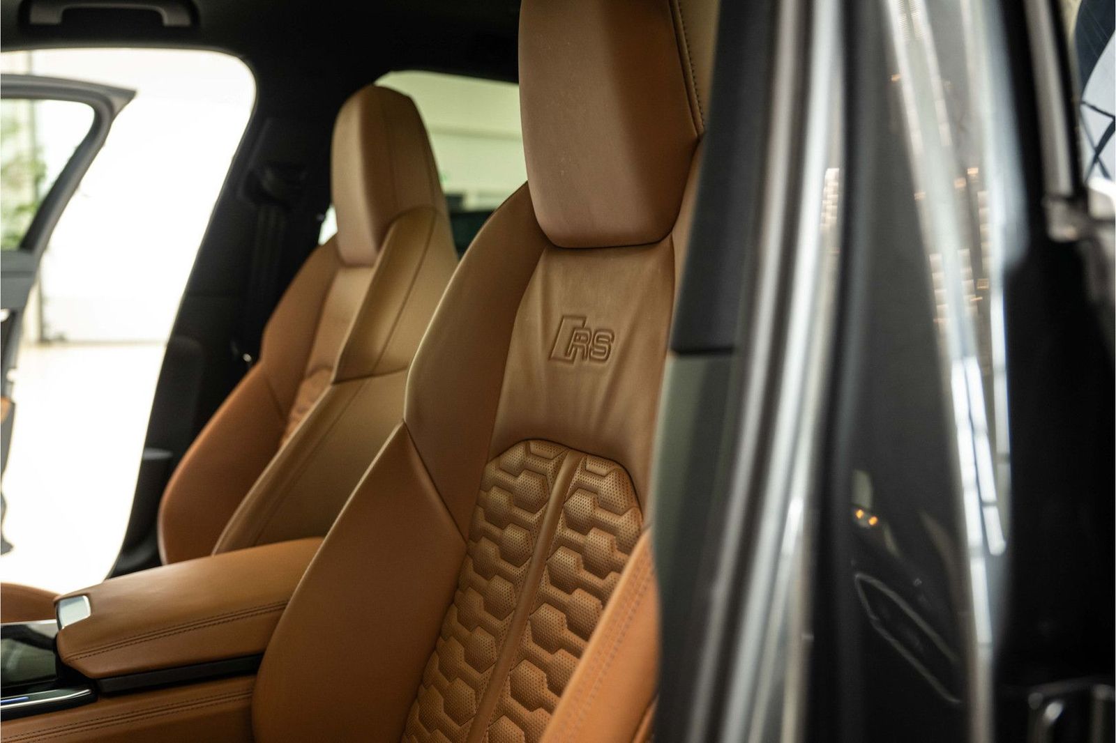 Audi RS6 Avant TFSI quattro | BTW | AHK | PANO | B&O