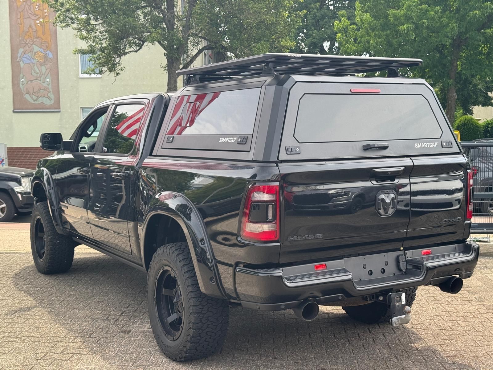 Dodge RAM 5.7 V8 Laramie Night Umbau +LPG +teilb. Heck