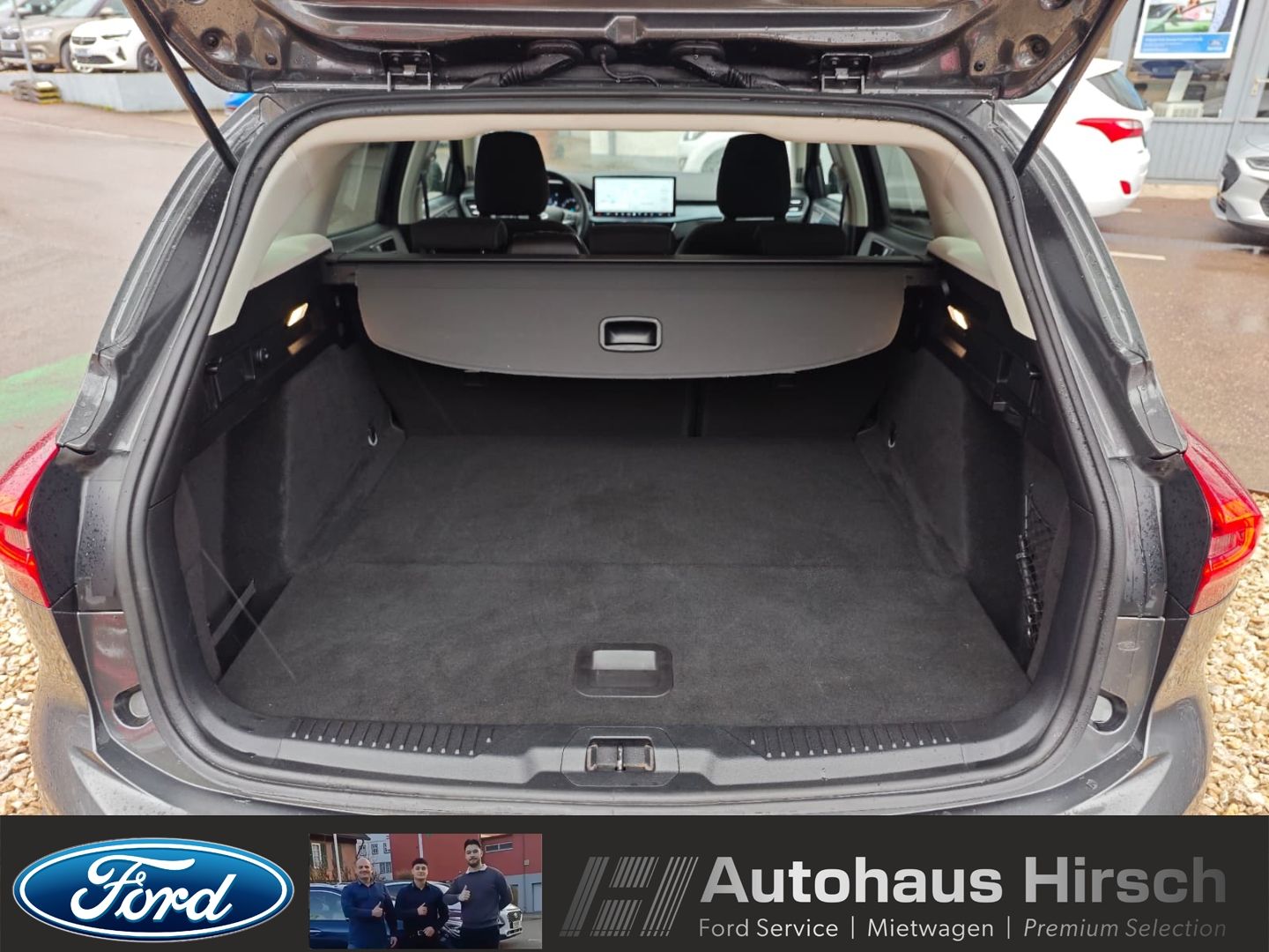 Ford Focus Turnier Active Navi LED ACC CarPlay WLAN D