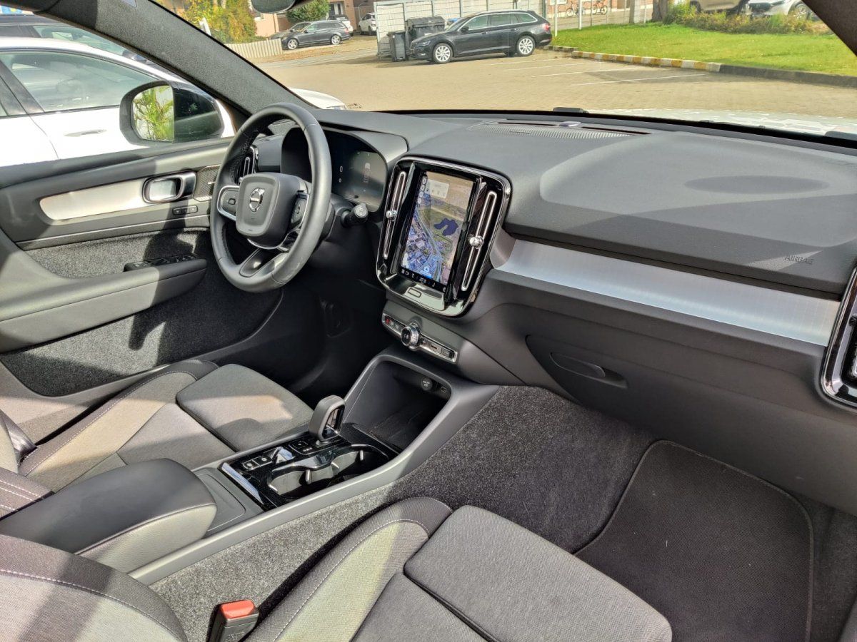 Volvo XC40 B3 Plus Dark 8-fach Aktionspreis