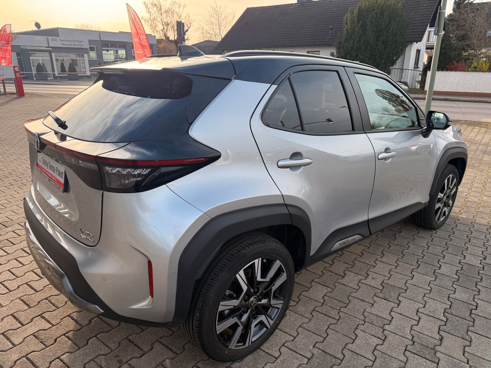 Toyota Yaris Cross 1.5l HEV Hybrid Executive 4x4*AHK