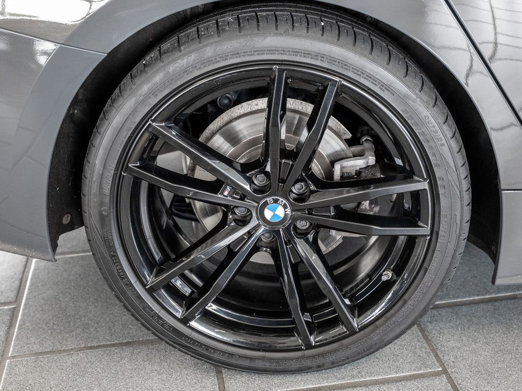 BMW 320d Touring M-Sportpaket - Samsaru's Car Outlet