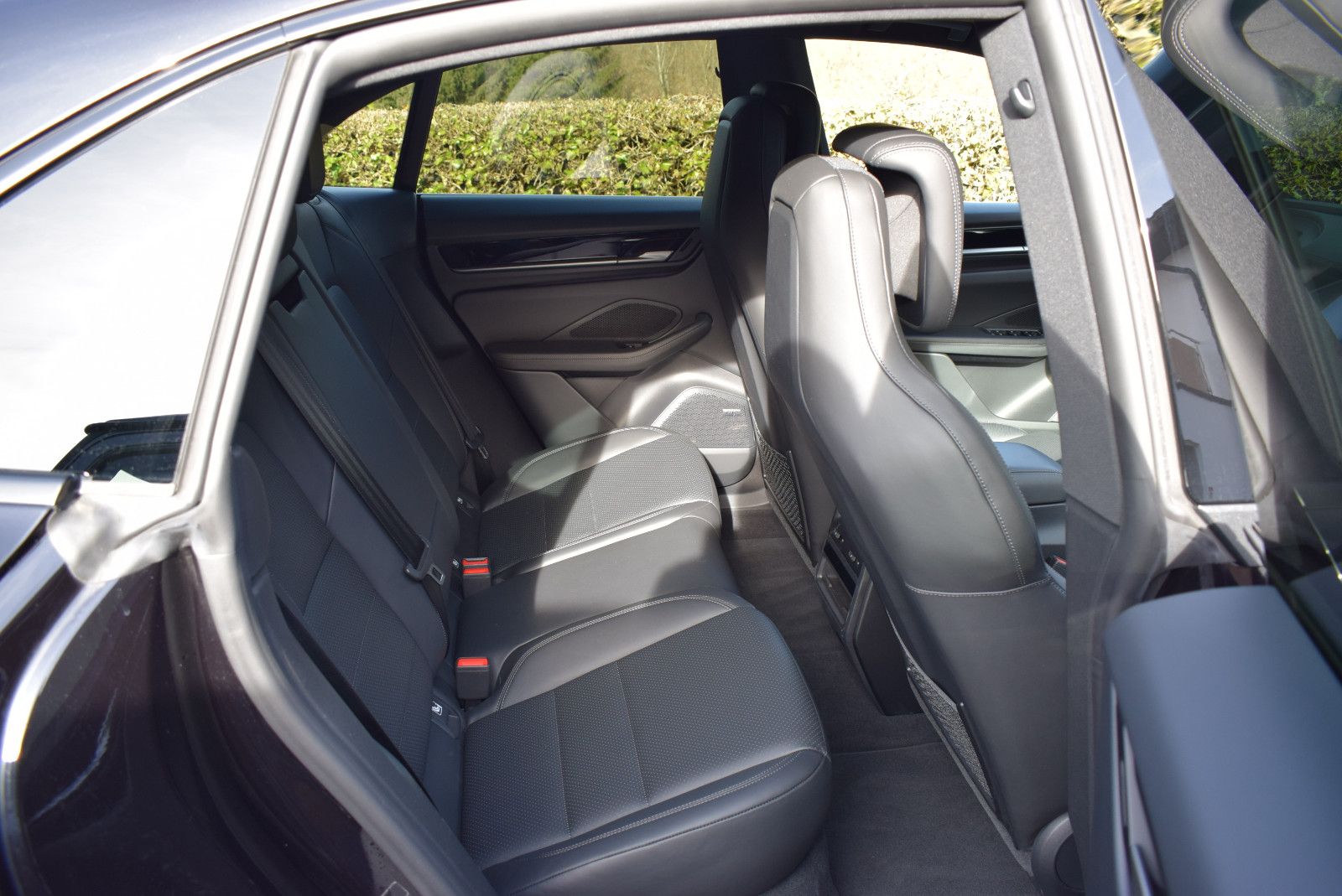 Porsche Macan 4 - Samsaru's Car Outlet