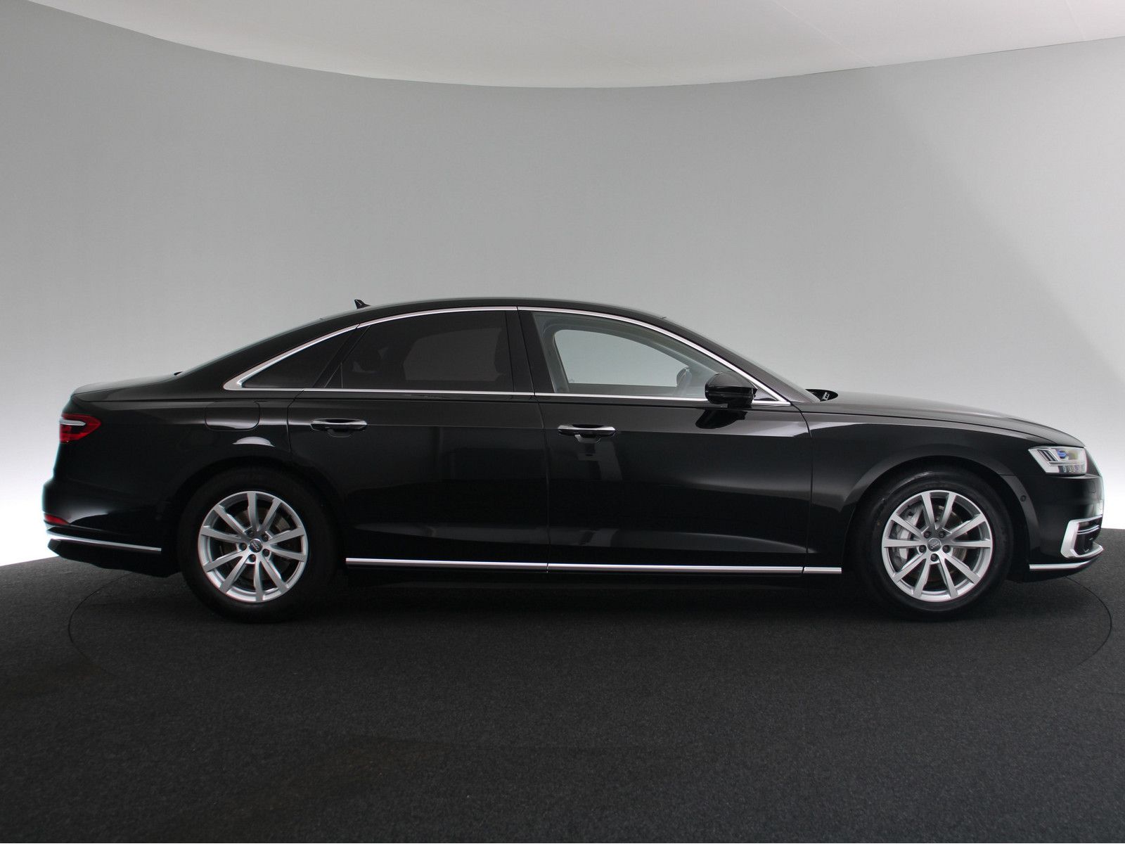 Audi A8 50 TDI quattro - Samsaru's Car Outlet