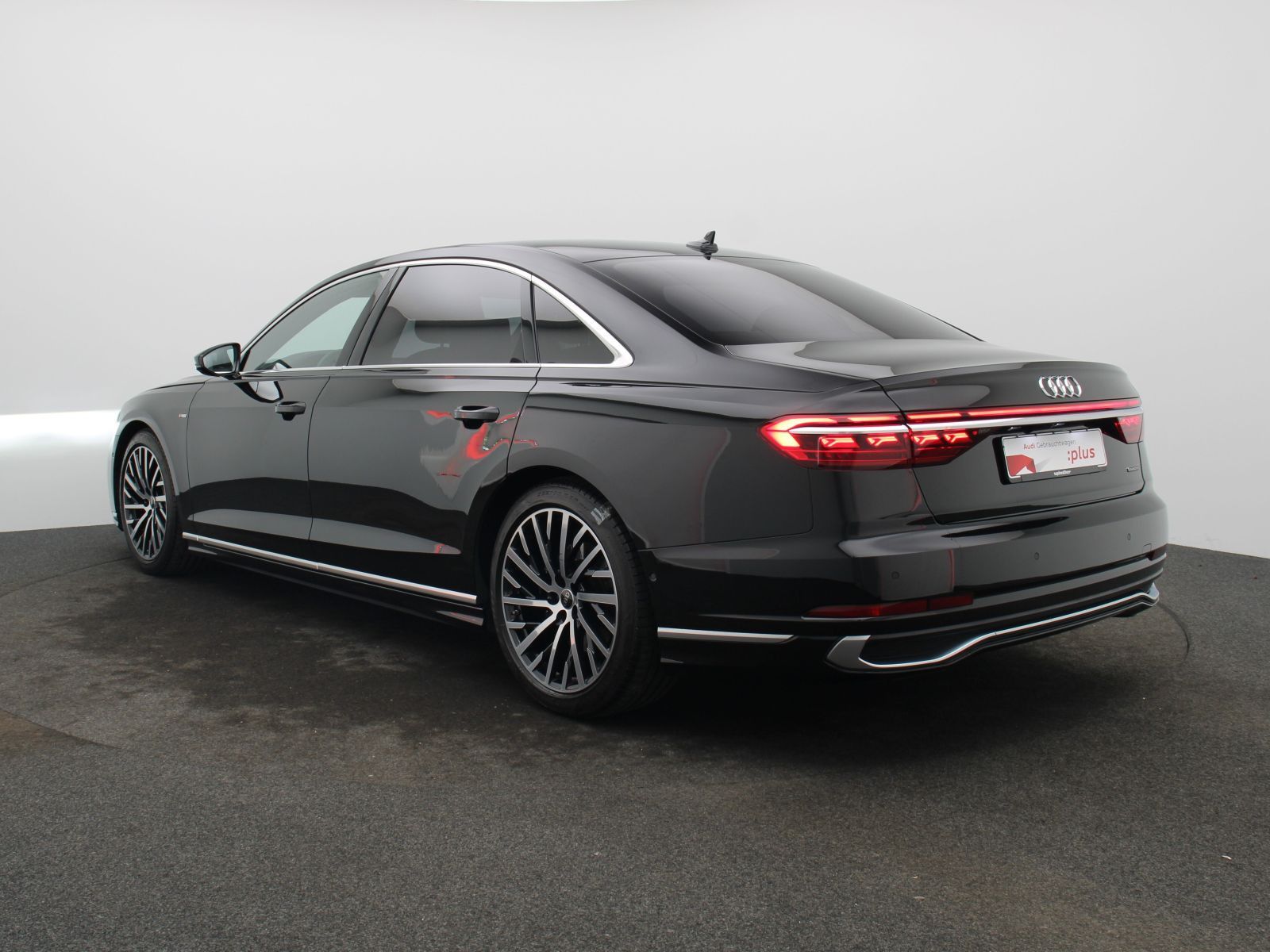 Audi A8 lang 50 TDI quattro - Samsaru's Car Outlet