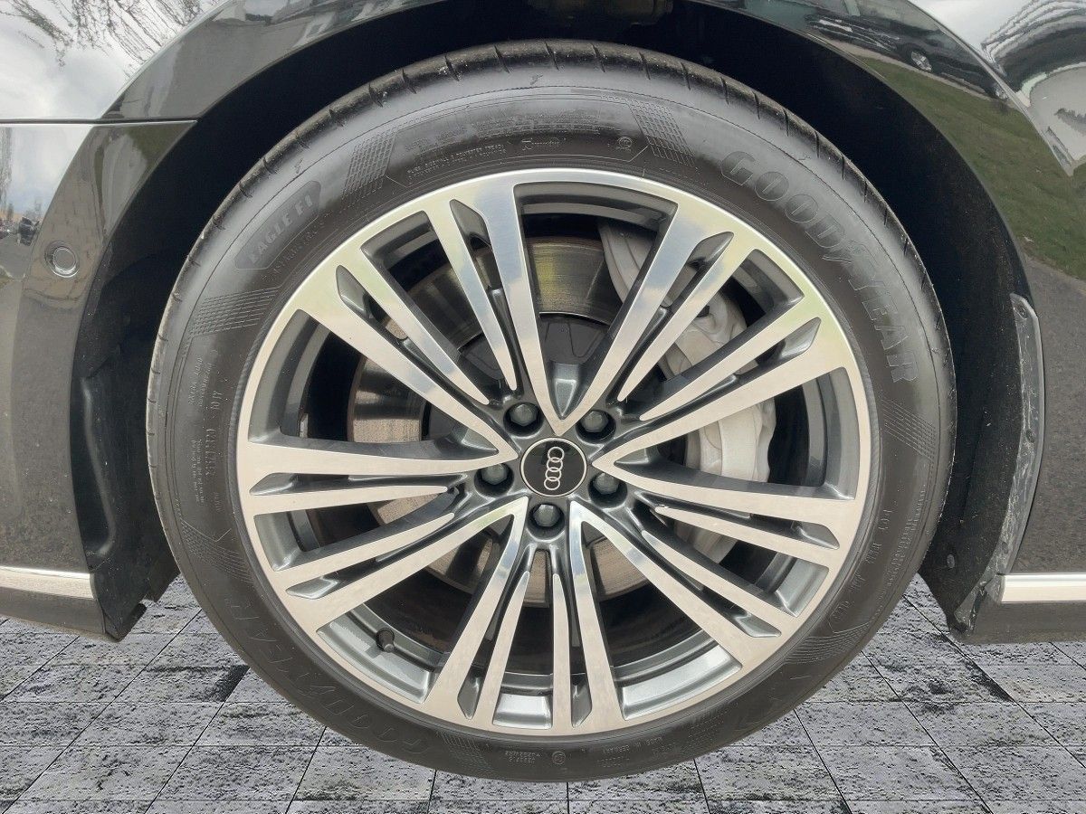 Audi A8 60 TFSI e QU - Samsaru's Car Outlet