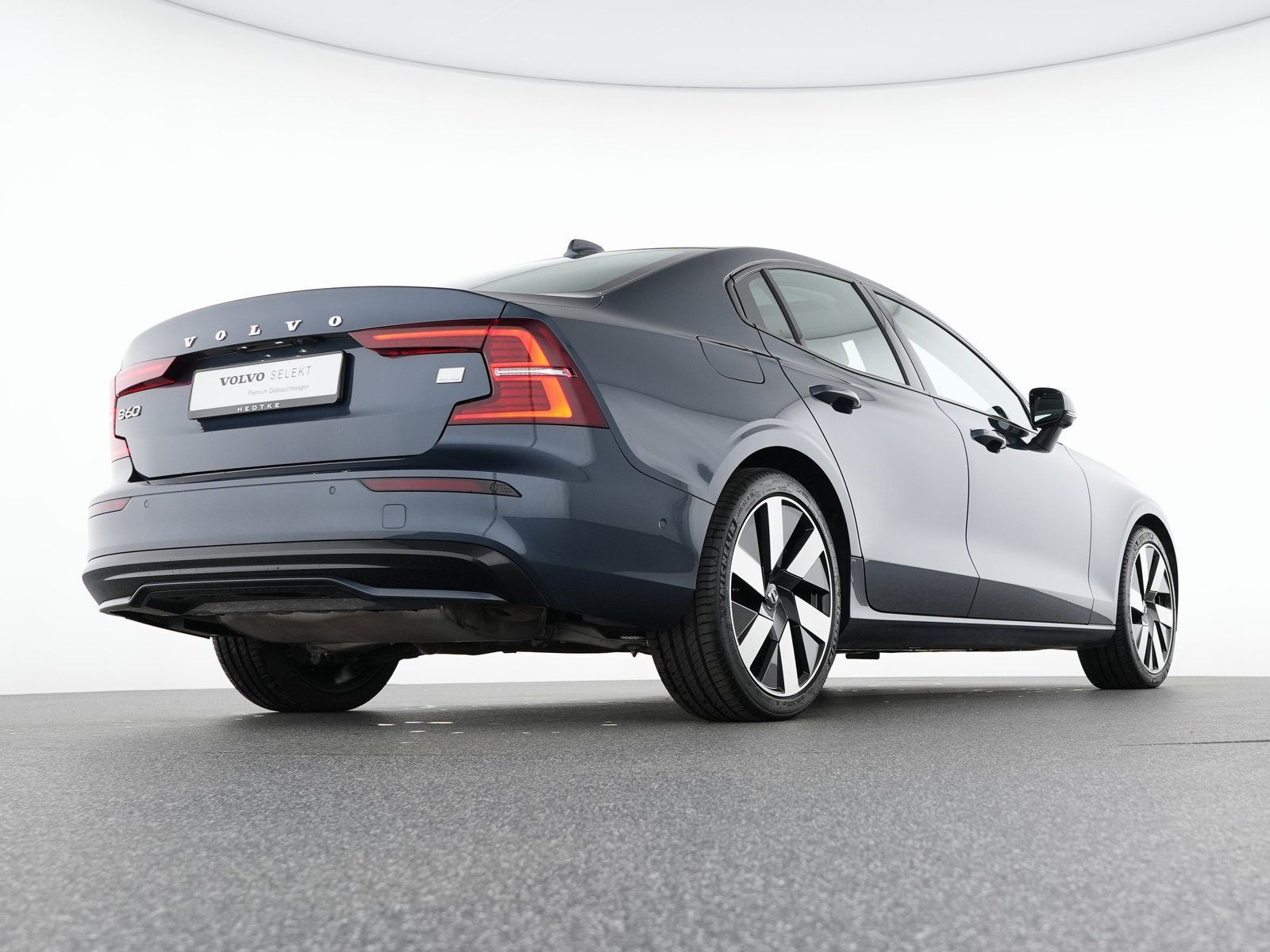 Volvo S60 T8 Recharge AWD Ultimate Dark 19"+B&W+360°