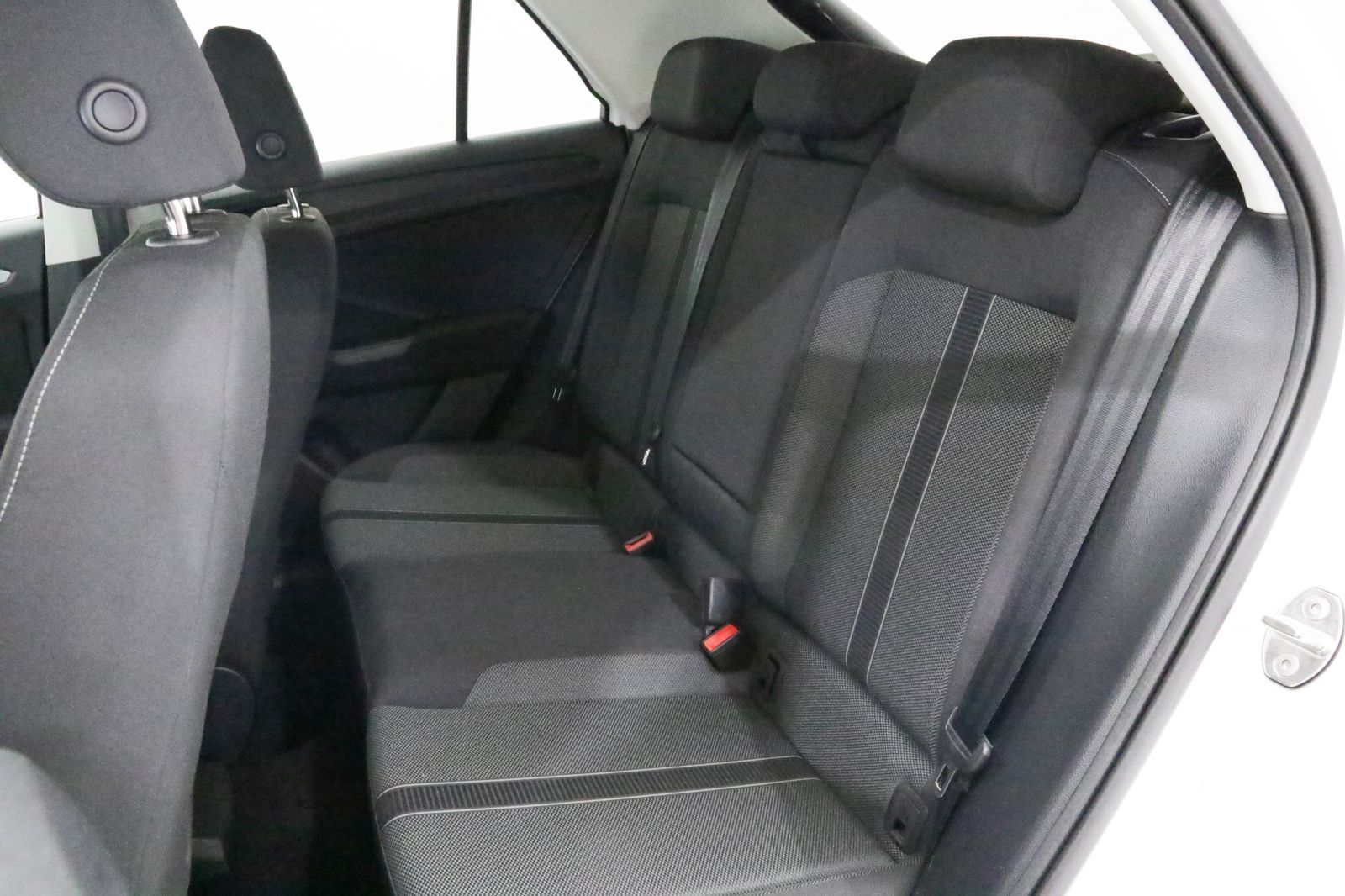Volkswagen T-ROC 1.5 TSI DSG Life - Samsaru's Car Outlet