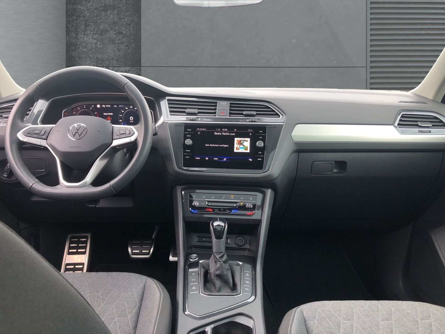 Volkswagen Tiguan 1.5 TSI DSG Move - Samsaru's Car Outlet