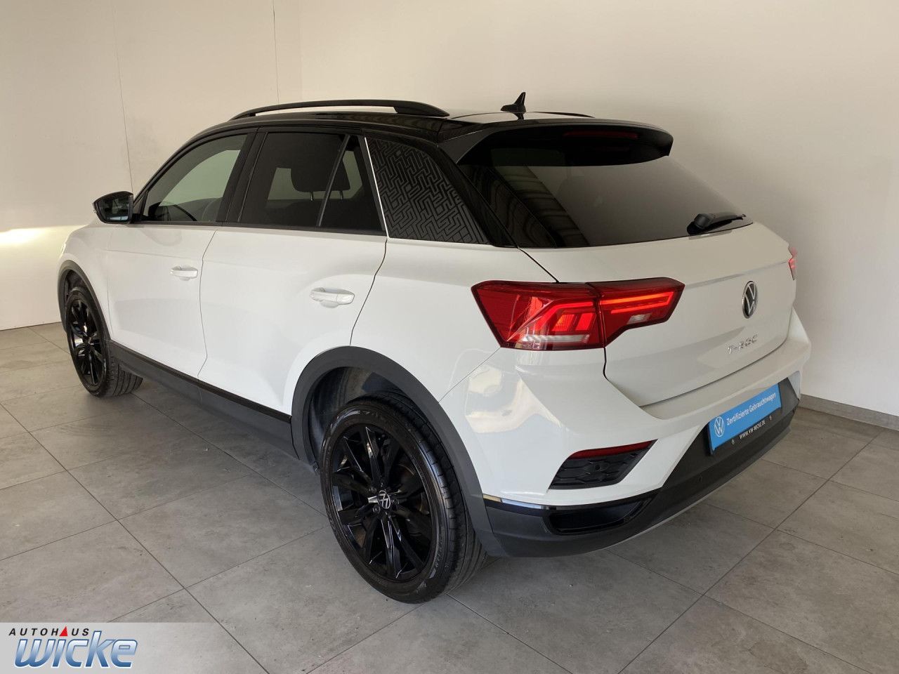 Volkswagen T-Roc 1.5 TSI Style - Samsaru's Car Outlet
