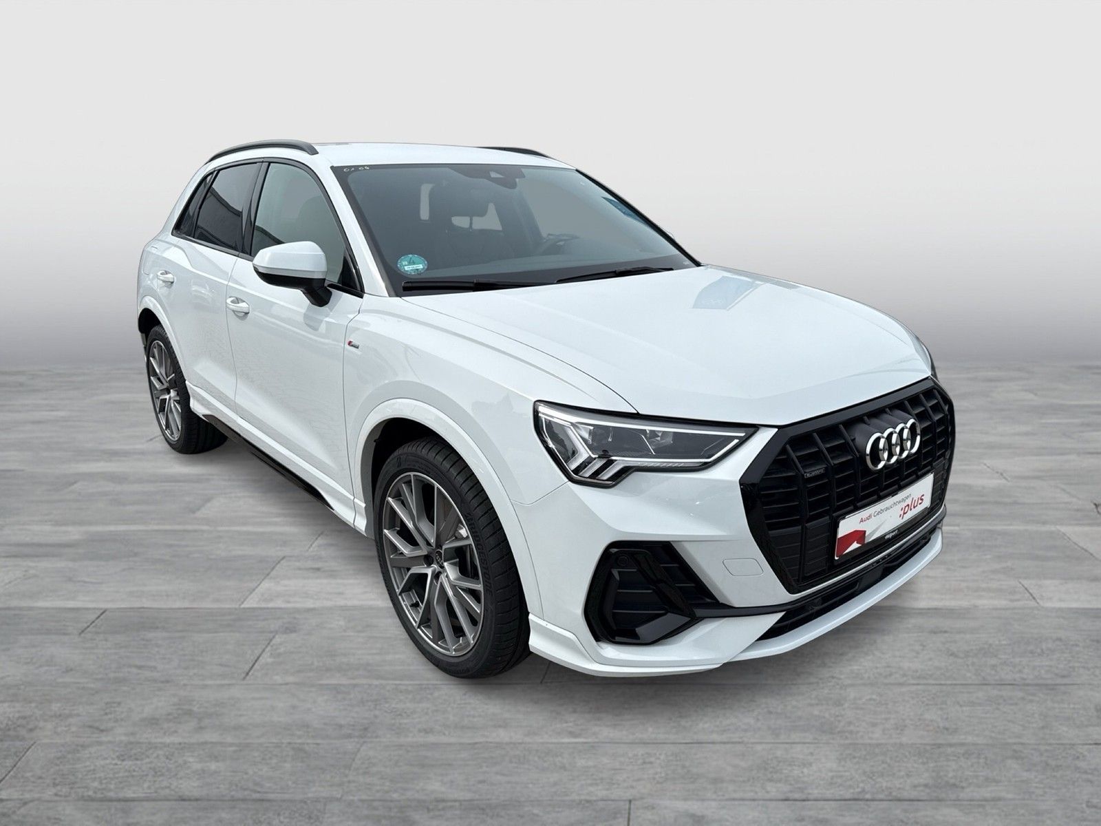 Audi Q3 40 quattro S LINE STANDHZ. AHK 360°CAM LM20