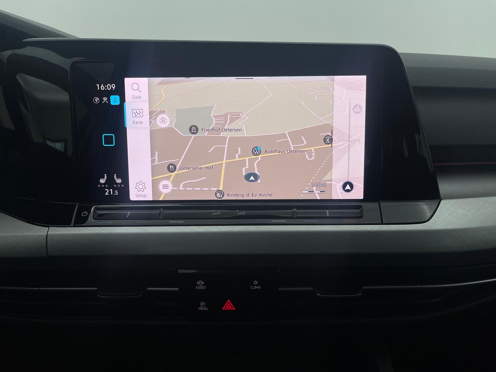 Volkswagen Golf 1.0 eTSI Life - Samsaru's Car Outlet