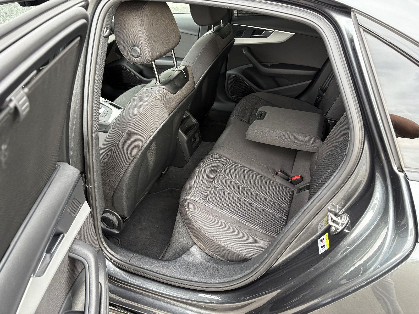 Audi A4 40 TDI Quattro;S-line;Competition;LED;B&G;Nav