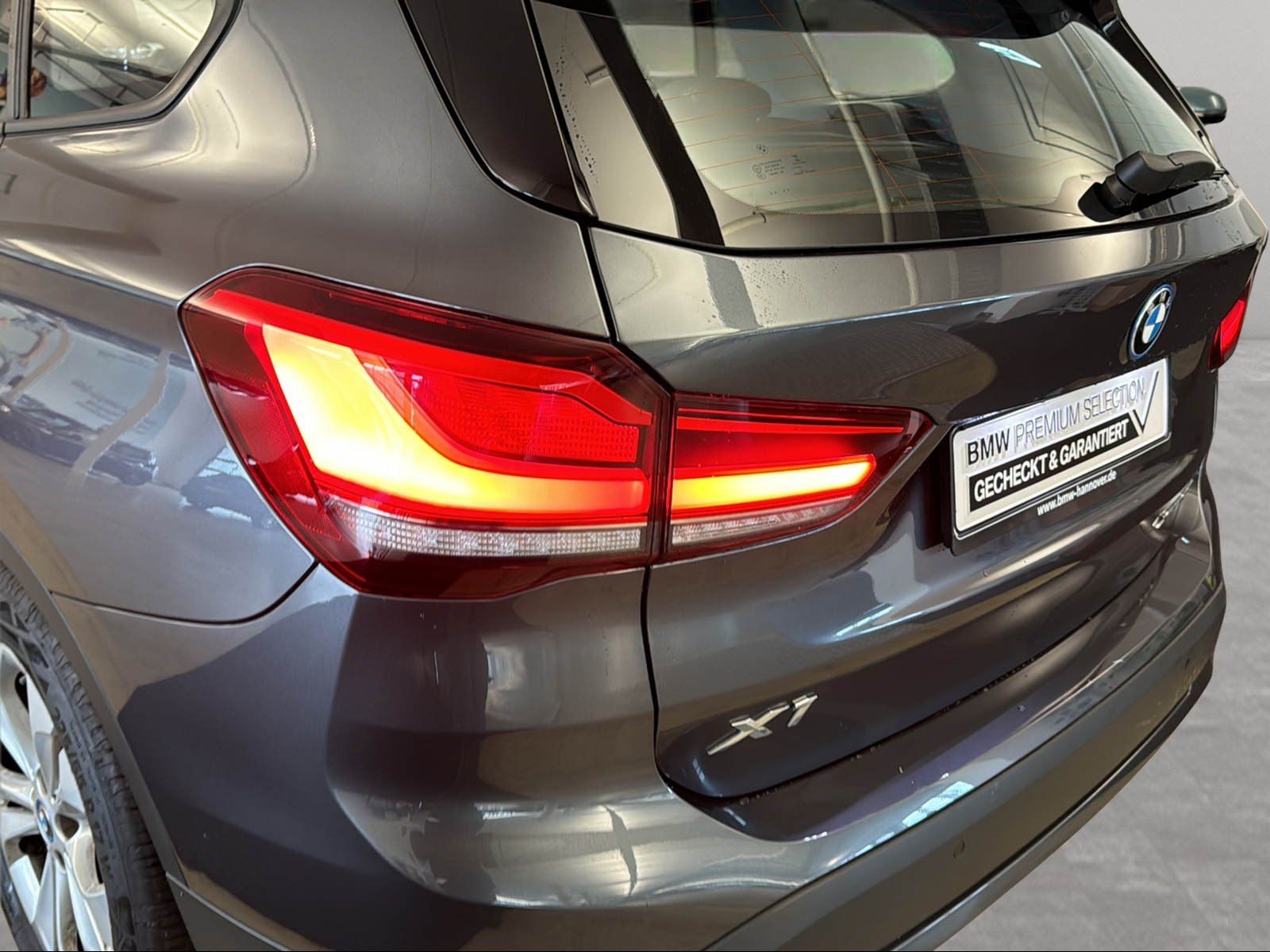 BMW X1 xDrive25e - Samsaru's Car Outlet