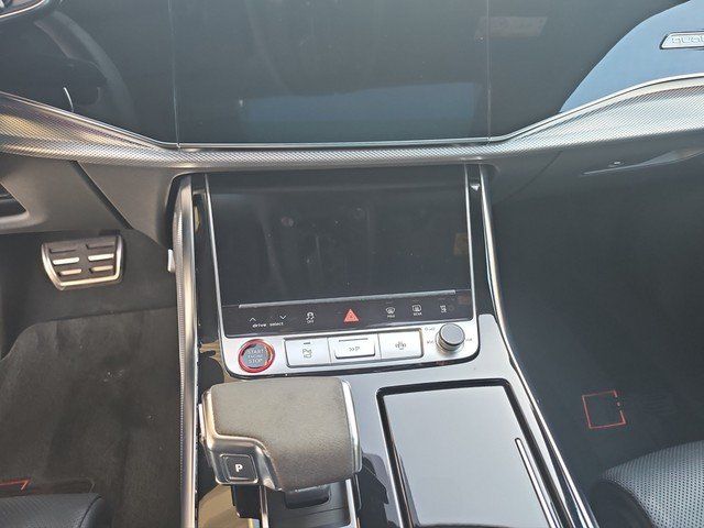 Audi RS Q8 4.0 TFSI quattro *AHK*STHZG*PANO*B&O*HuD*