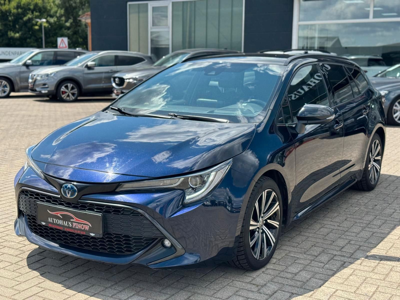 Toyota Corolla 1.8 Touring Sports Hybrid - Samsaru's Car Outlet