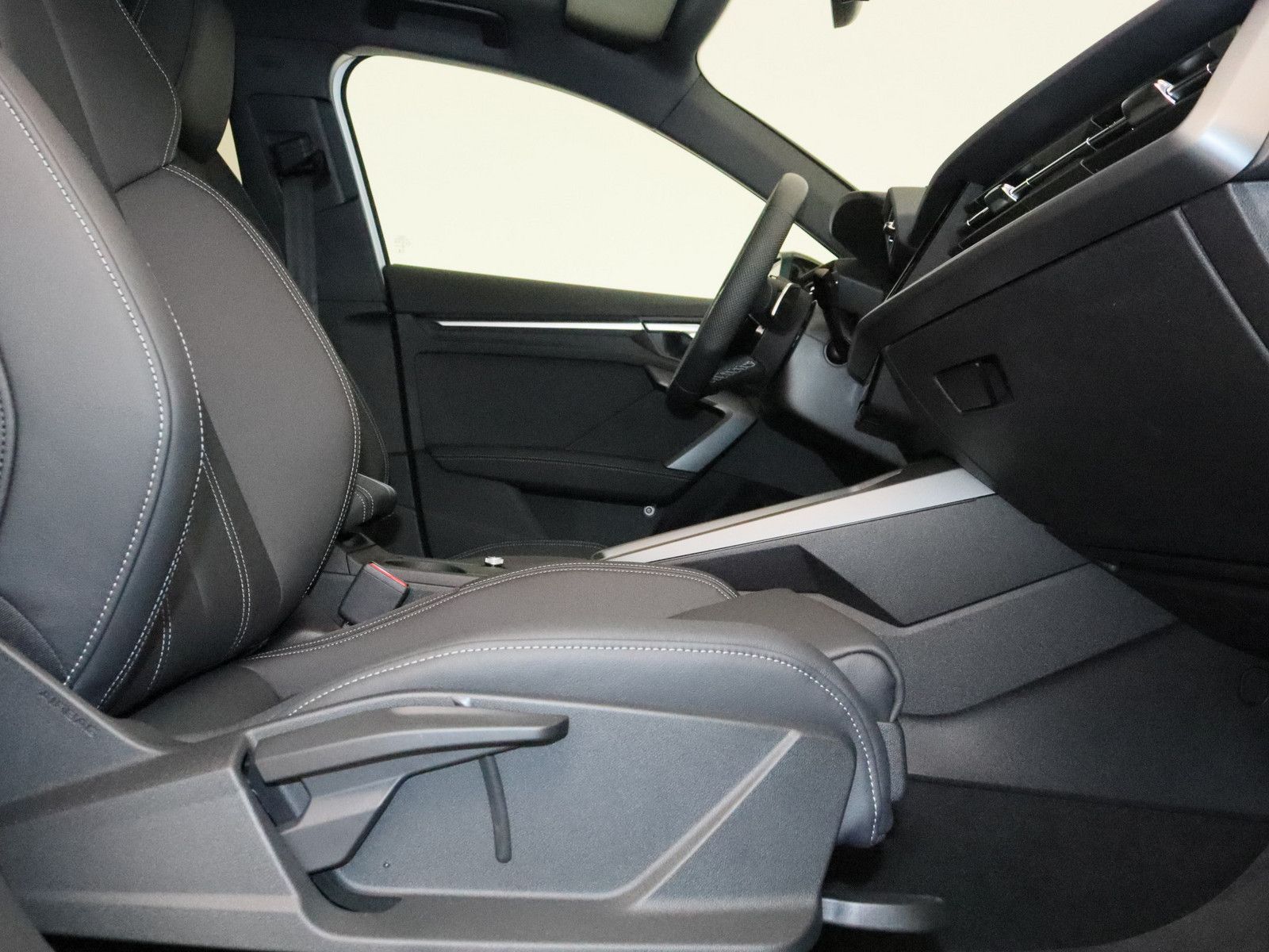 Audi A3 Sportback 35 TFSI S line - Samsaru's Car Outlet