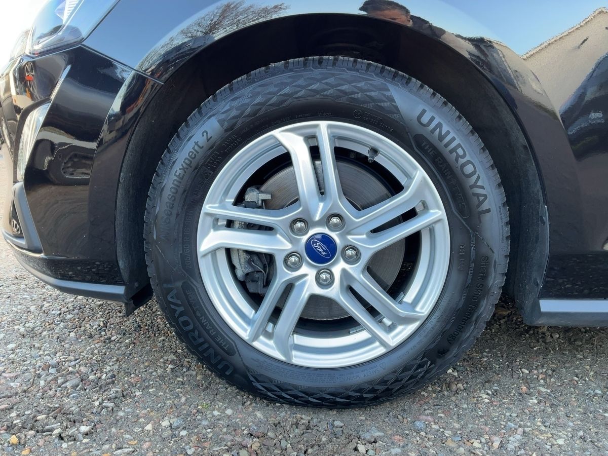 Ford Focus Turnier Cool & Connect - Samsaru's Car Outlet