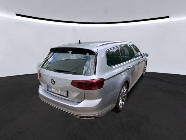 Volkswagen Passat Variant 2.0 TDI Elegance R-Line - Samsaru's Car Outlet