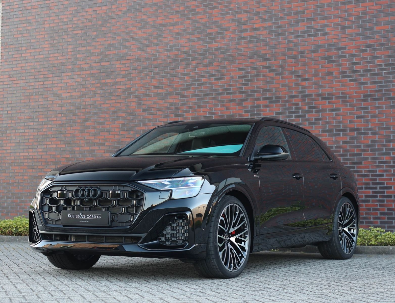 Audi Q8 60 TFSIe Quattro - Samsaru's Car Outlet