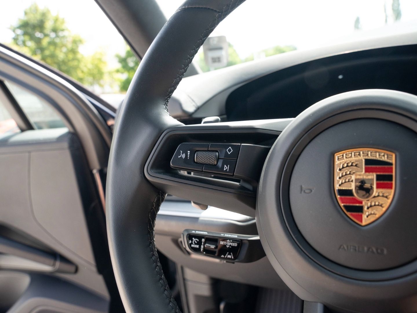 Porsche Cayenne E-Hybrid BOSE AHK 14 Wege Sitze 21 Zoll