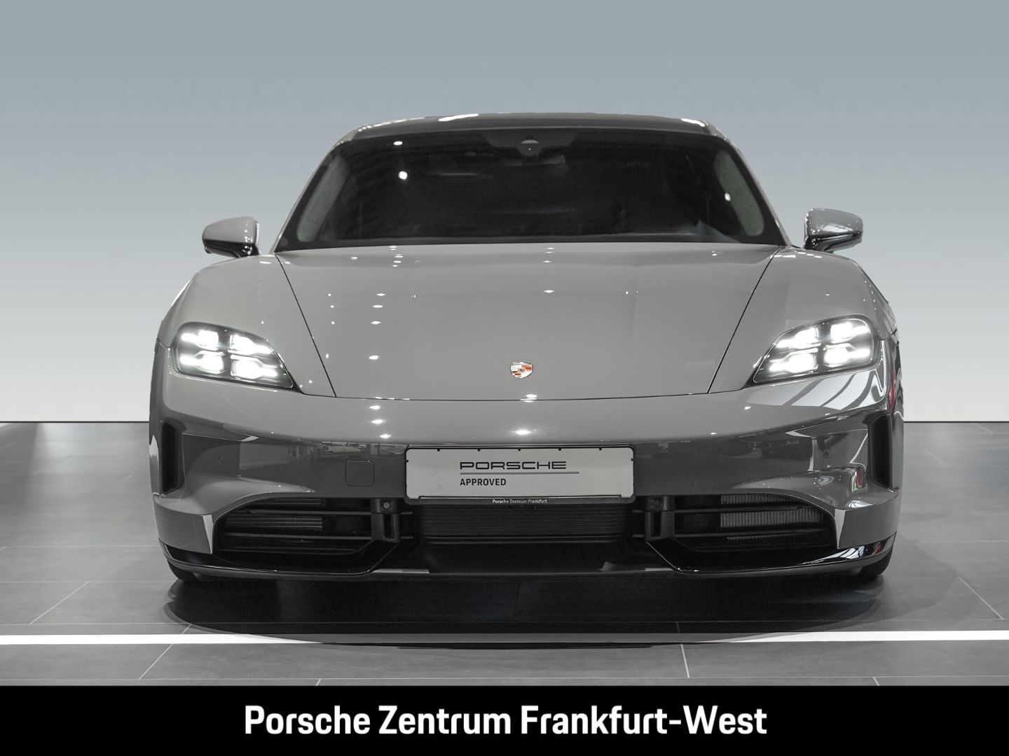 Porsche Taycan GTS Hinterachslenkung 21-Zoll Panoramadac