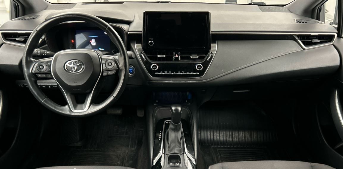 Toyota Corolla Touring Sports Hybrid - Samsaru's Car Outlet