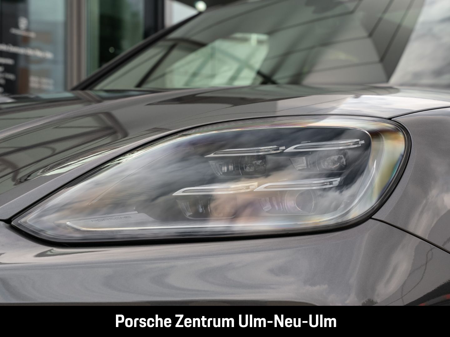 Porsche Cayenne Hinterachslenkung InnoDrive Head-Up