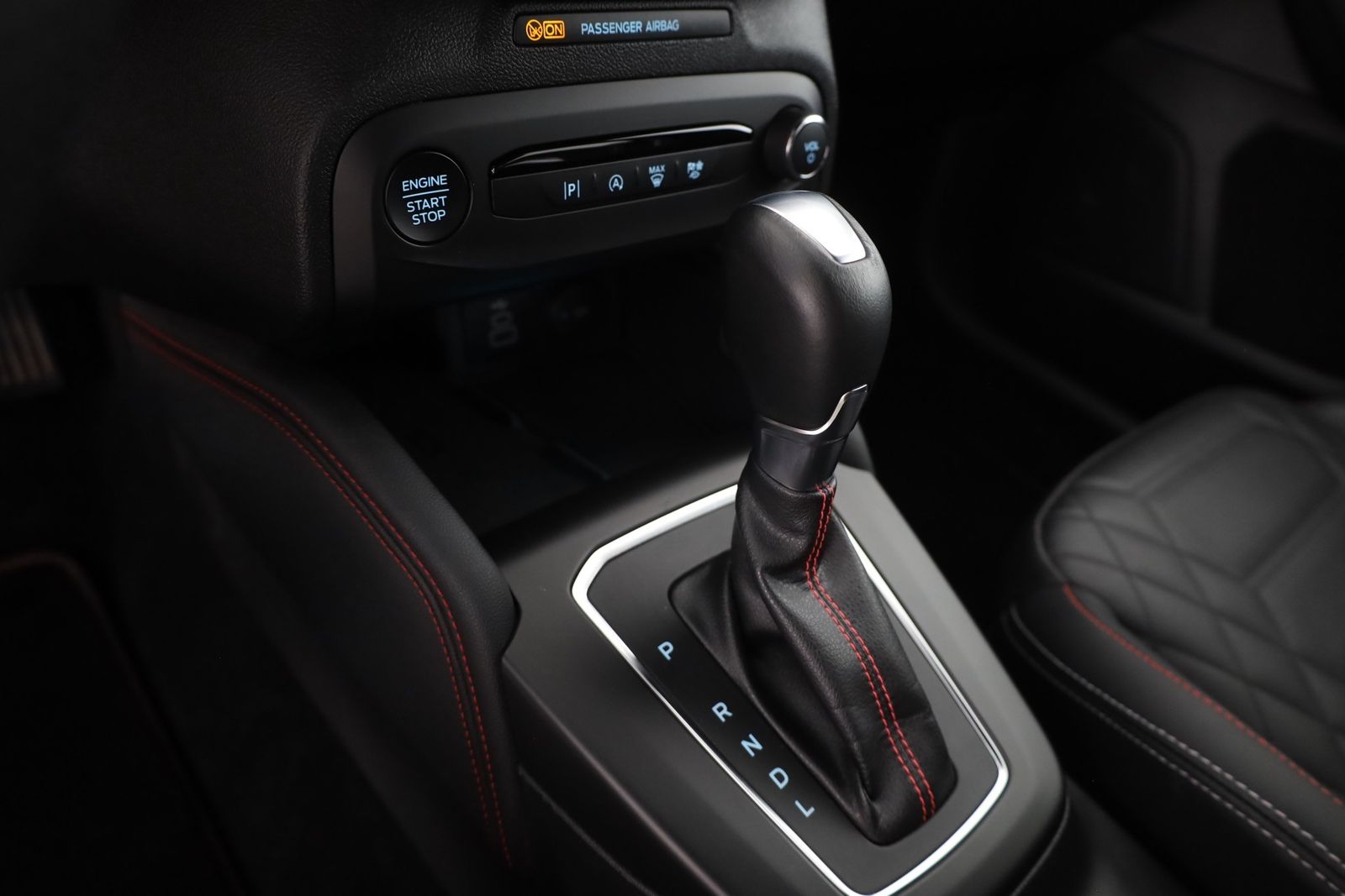 Ford Focus Turnier 1.0 EB ST-Line X LED Navi ACC AHK