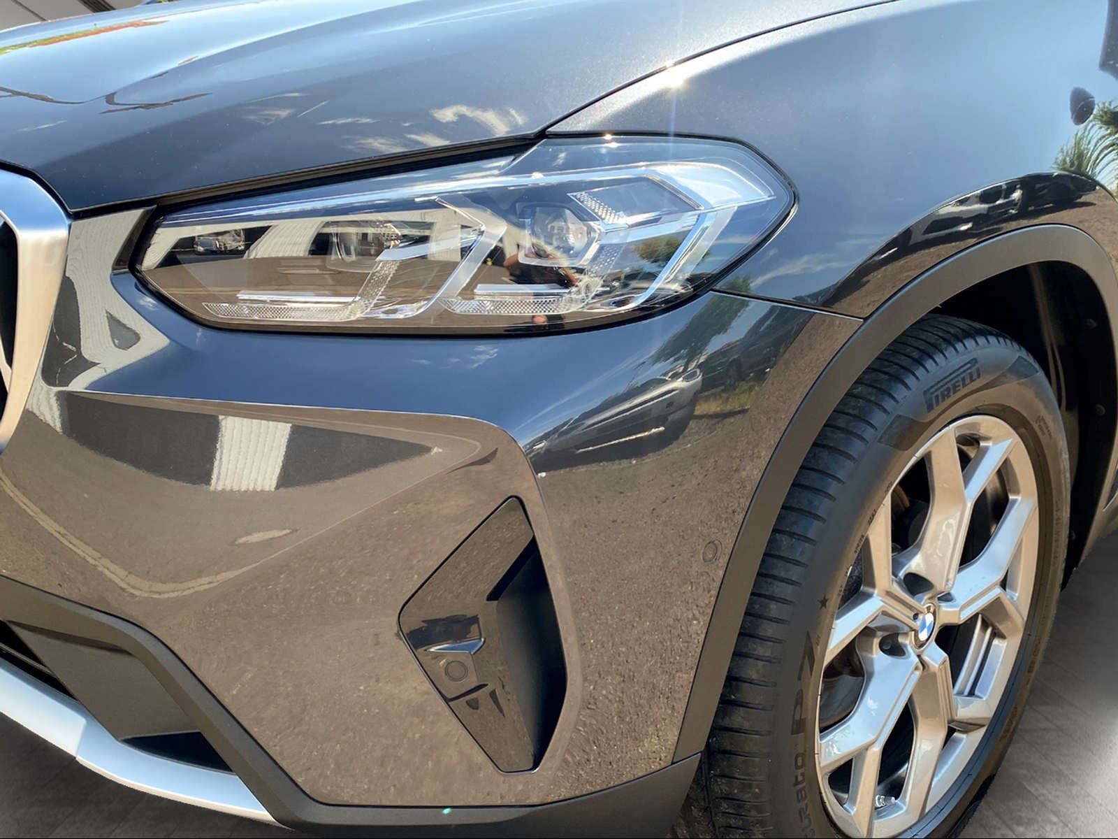 BMW X3 xDrive20i - Samsaru's Car Outlet