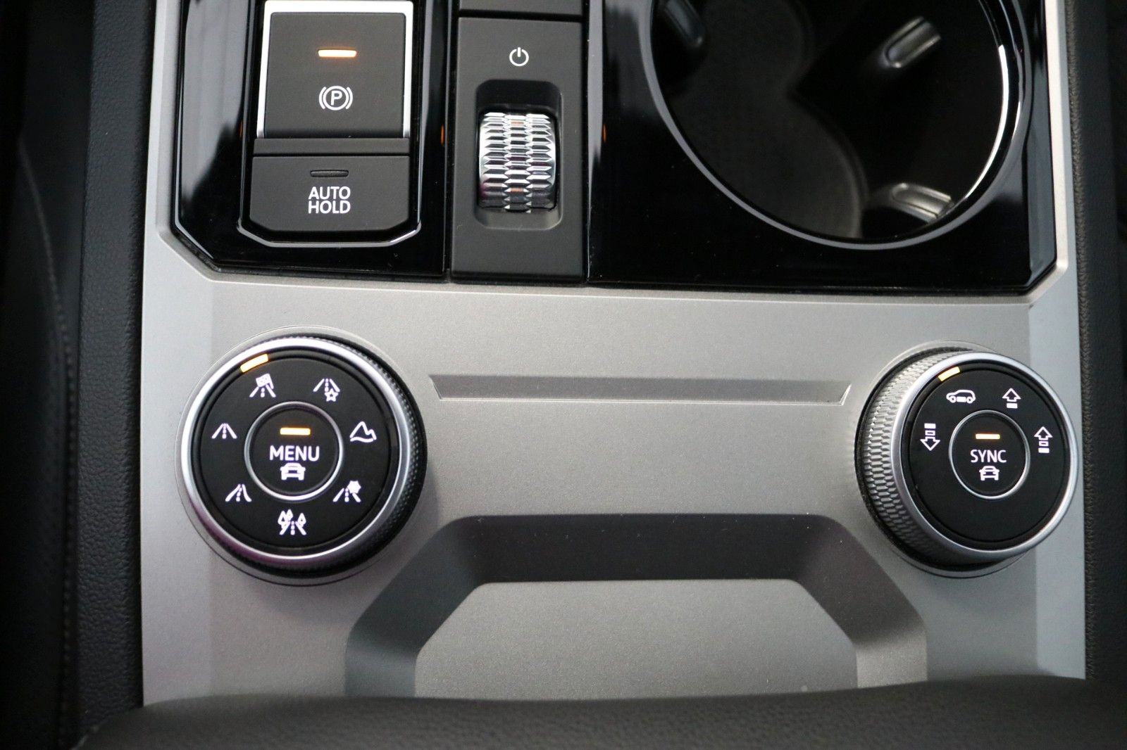 Volkswagen Touareg R-Line Luft AHK Matrix Pano 360° STHZ