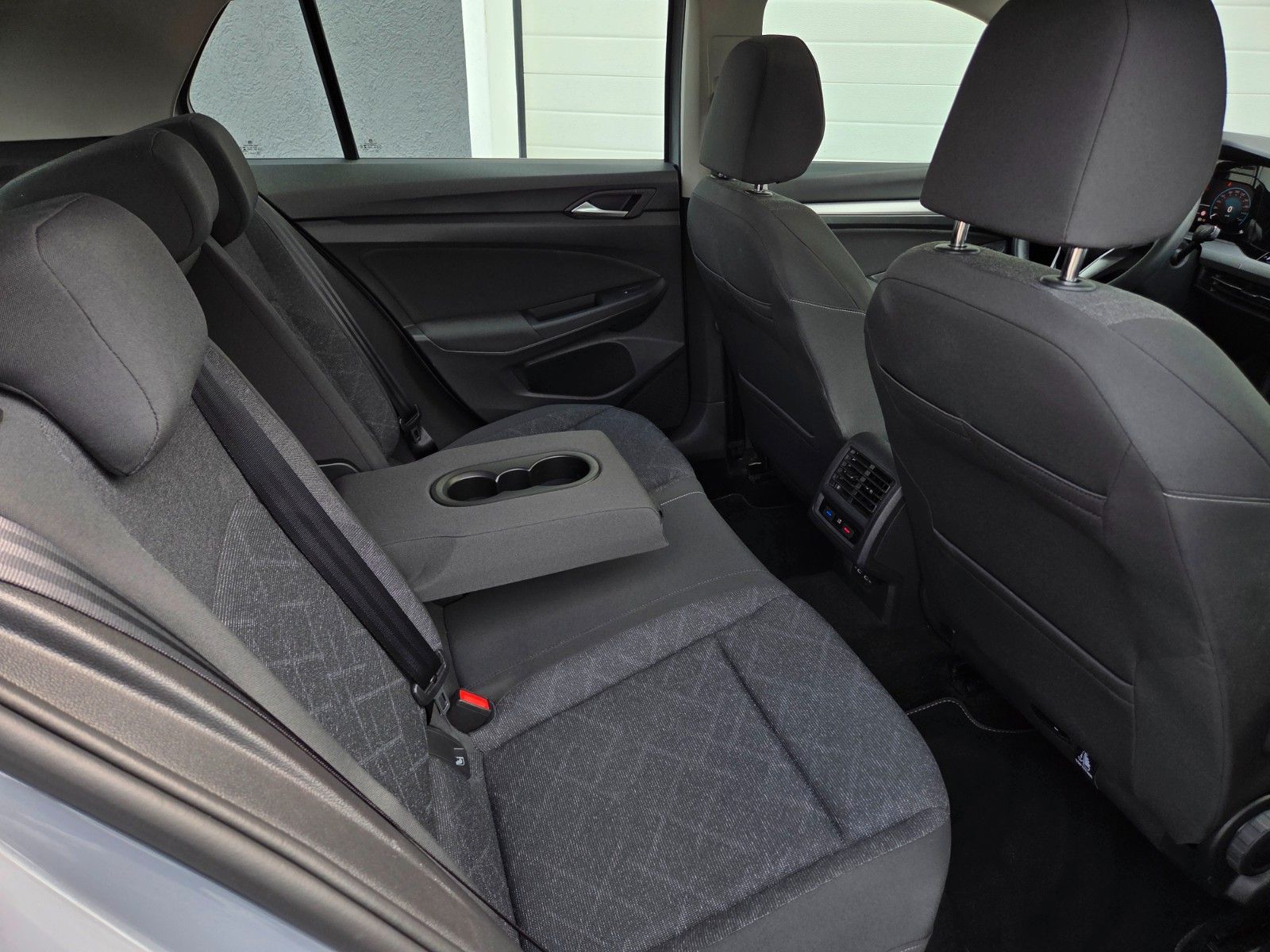 Volkswagen Golf VIII Life - Samsaru's Car Outlet