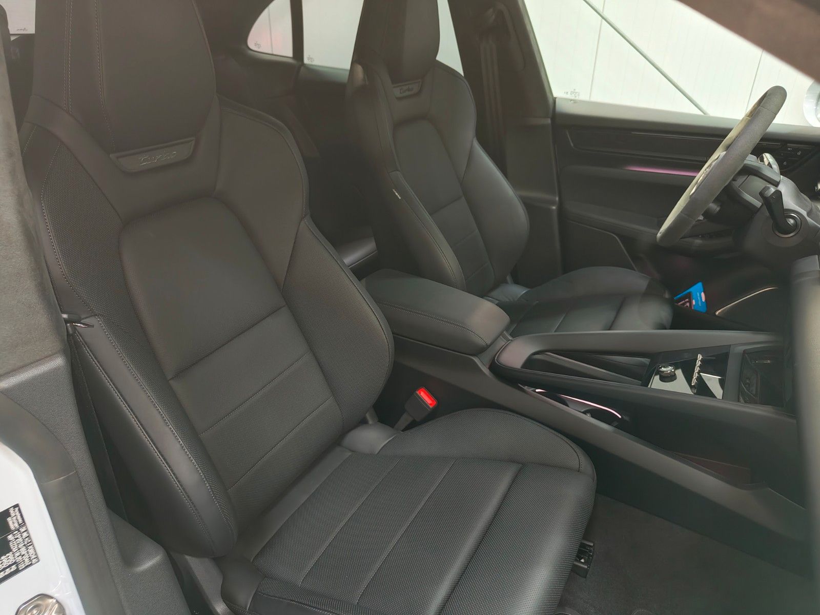 Porsche Macan Turbo Electric