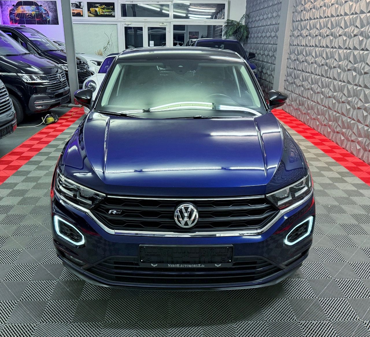 Volkswagen T-Roc 2.0 TDI DSG 4MOTION R-Line - Samsaru's Car Outlet