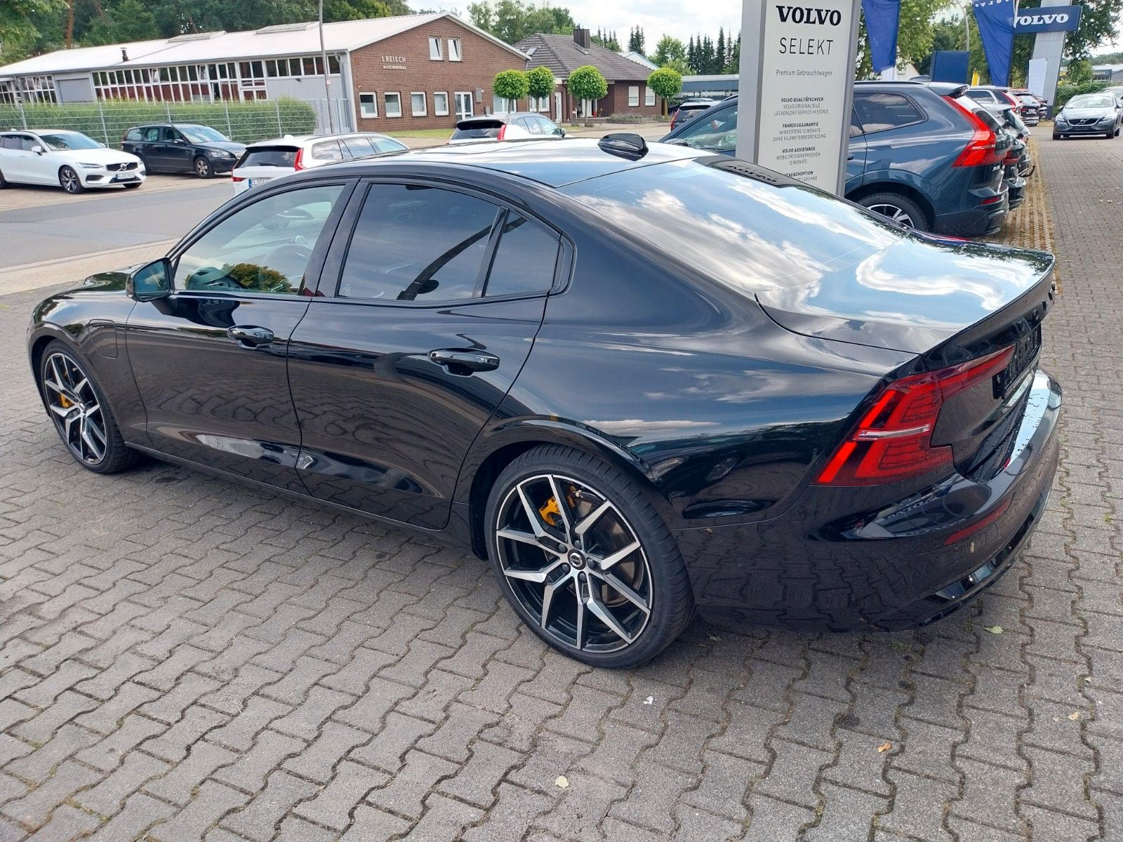 Volvo S60 T8 Polestar Engineered Recharge