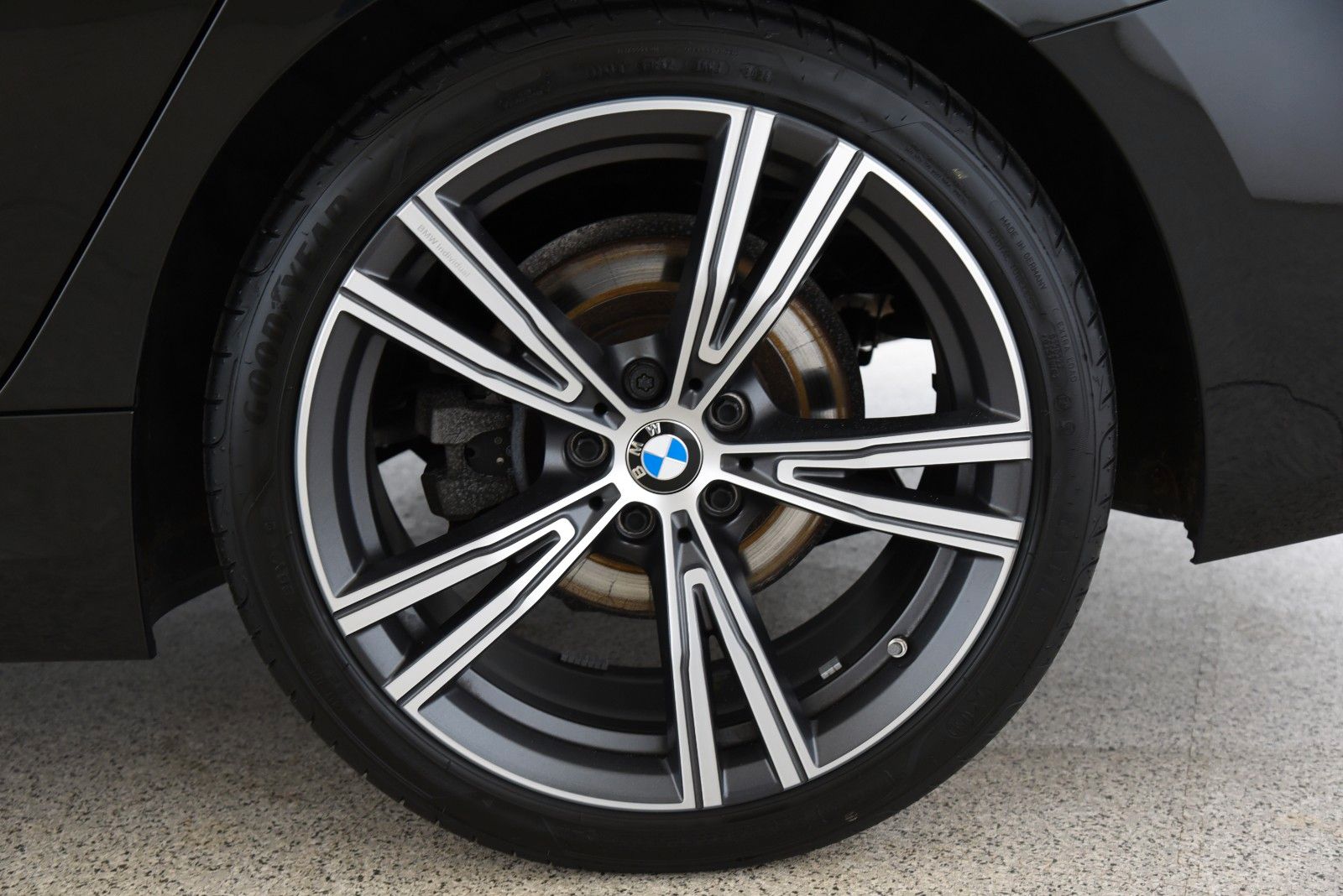 BMW 320d Touring xDrive M Sport ACC LED HUD H&K AHK