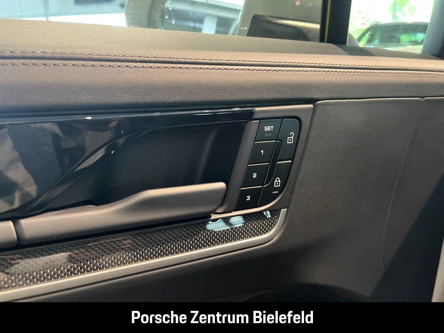 Porsche Cayenne BOSE Sportabgasanlage Panoramadach LED