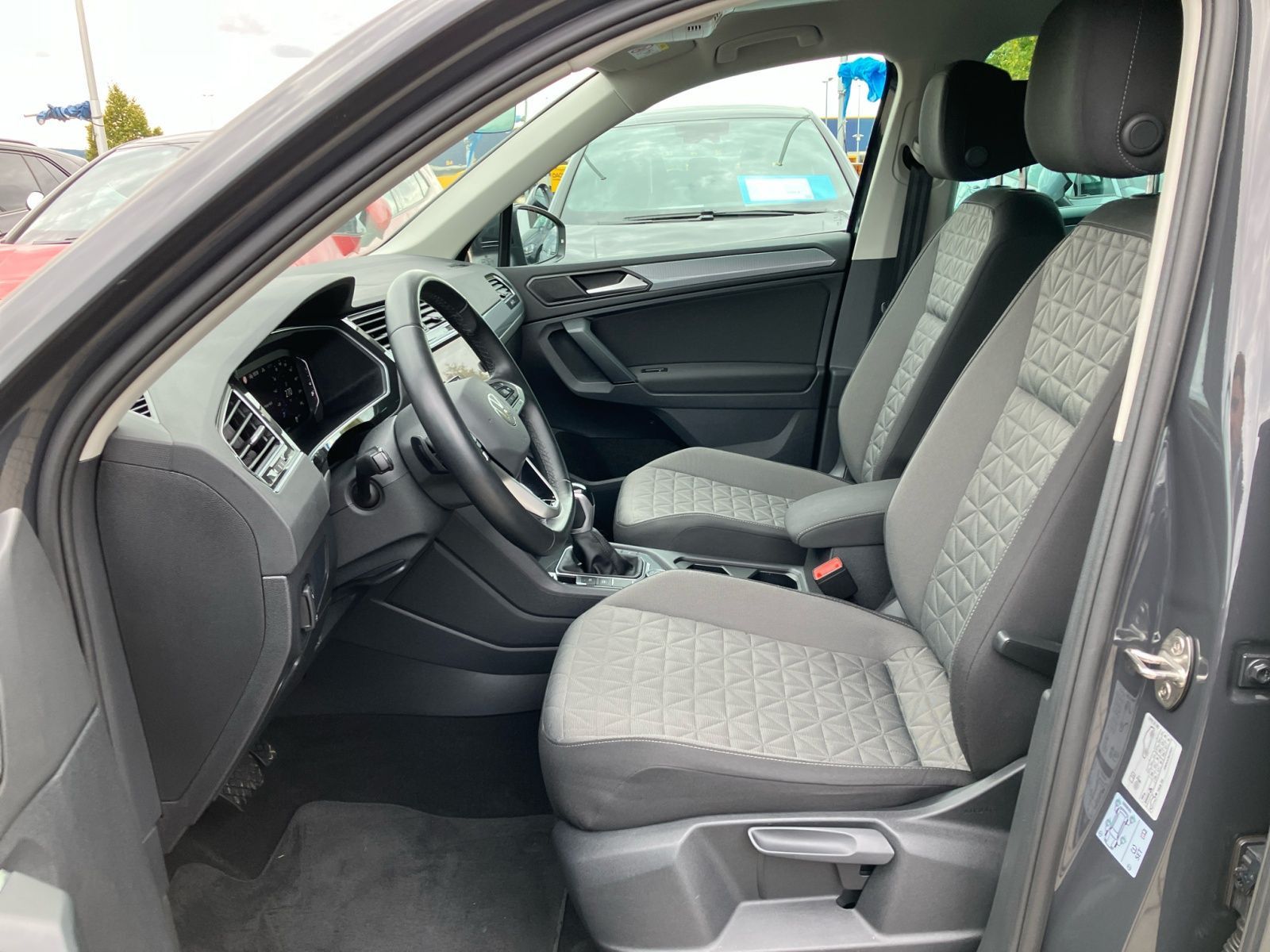 Volkswagen Tiguan 2.0TDI Life DSG 4M Navi LED AHK