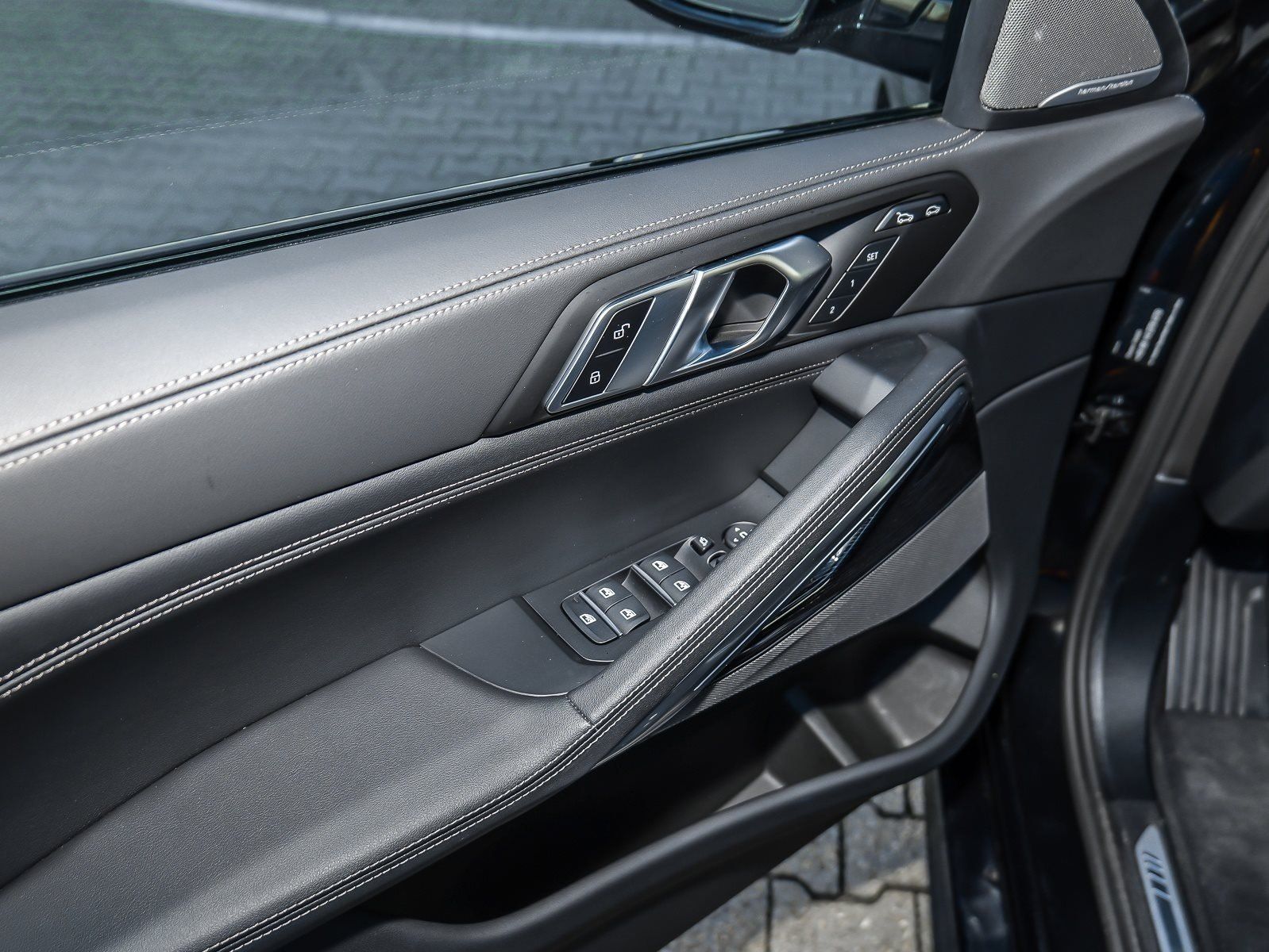 BMW X6 xDrive40d M Sport HUD PANO ACC AHK RFK NAVI