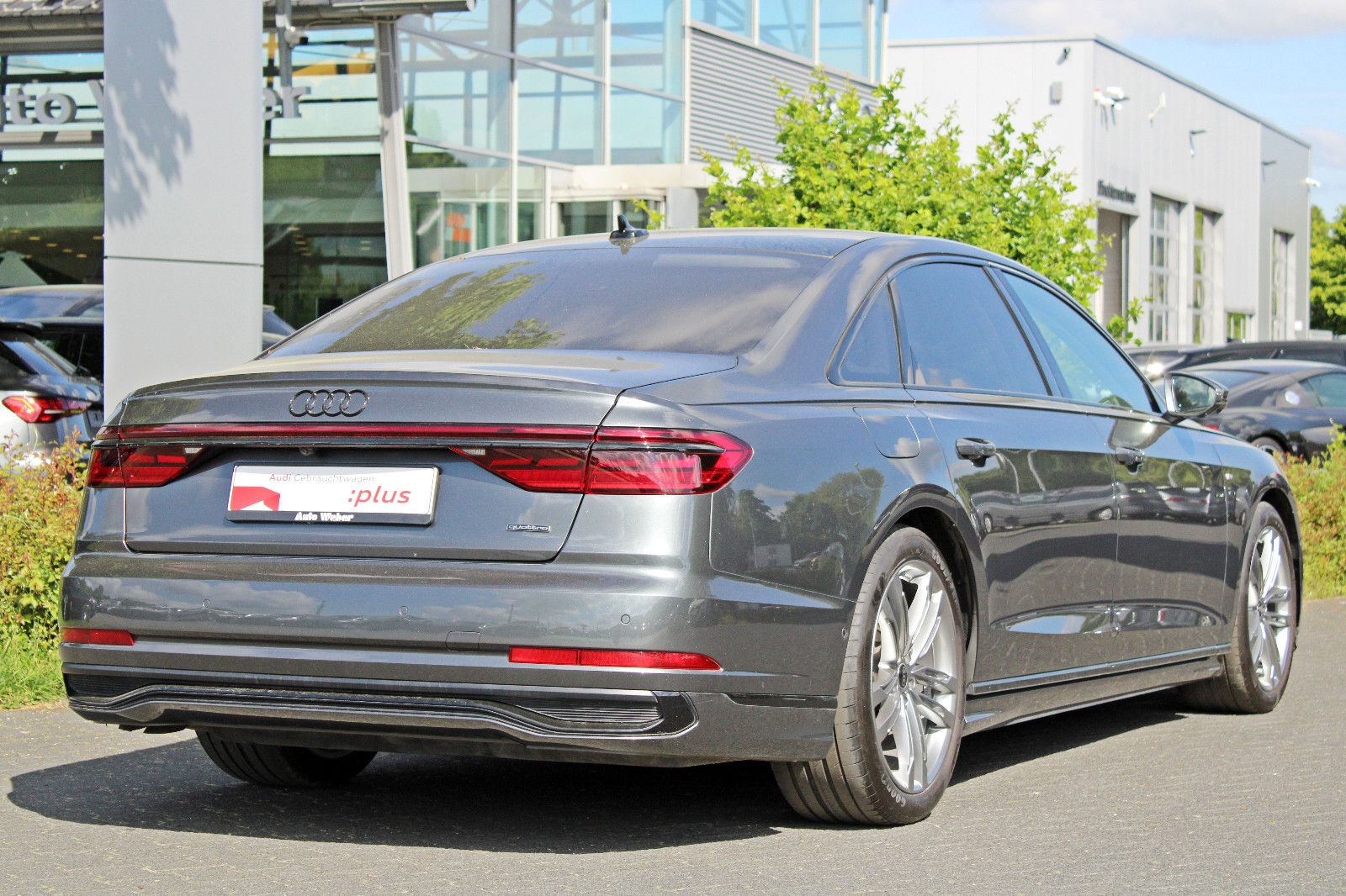 Audi A8 Lang 50TDI S LINE BLACK - Samsaru's Car Outlet