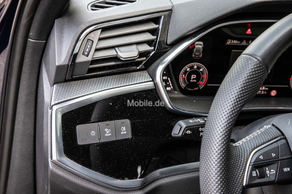 Audi Q3 40 TDI quattro S tronic S line - Samsaru's Car Outlet