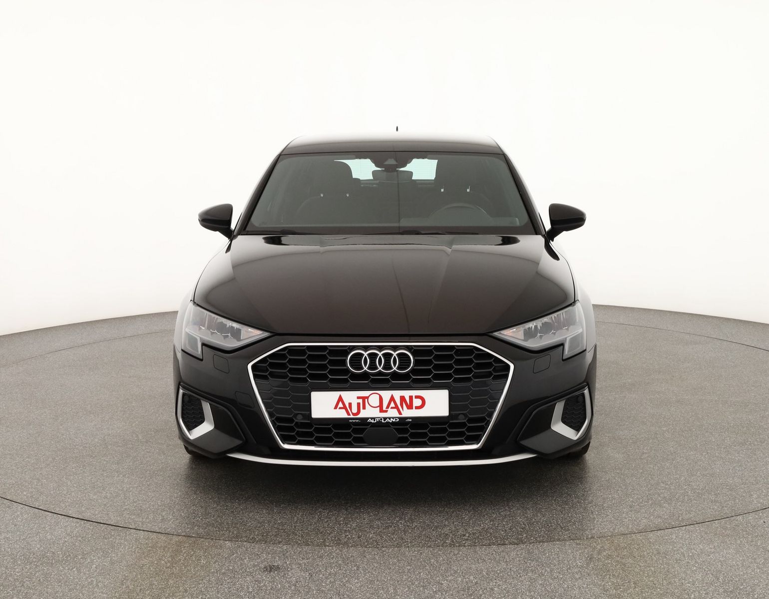 Audi A3 Sportback 35 TFSI S-Tronic - Samsaru's Car Outlet