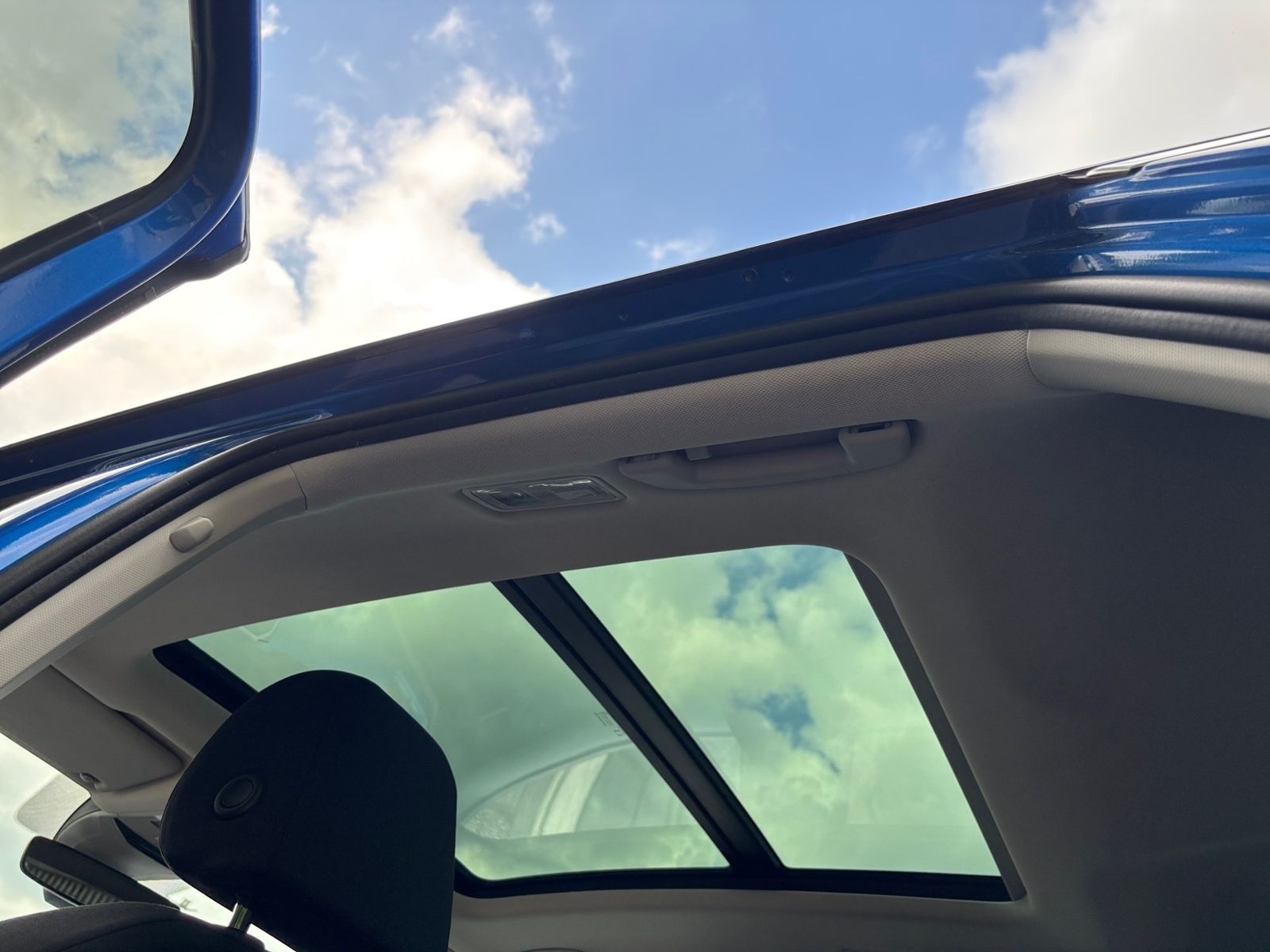 Volkswagen T-Roc 1.5 TSI DSG STYLE - Samsaru's Car Outlet