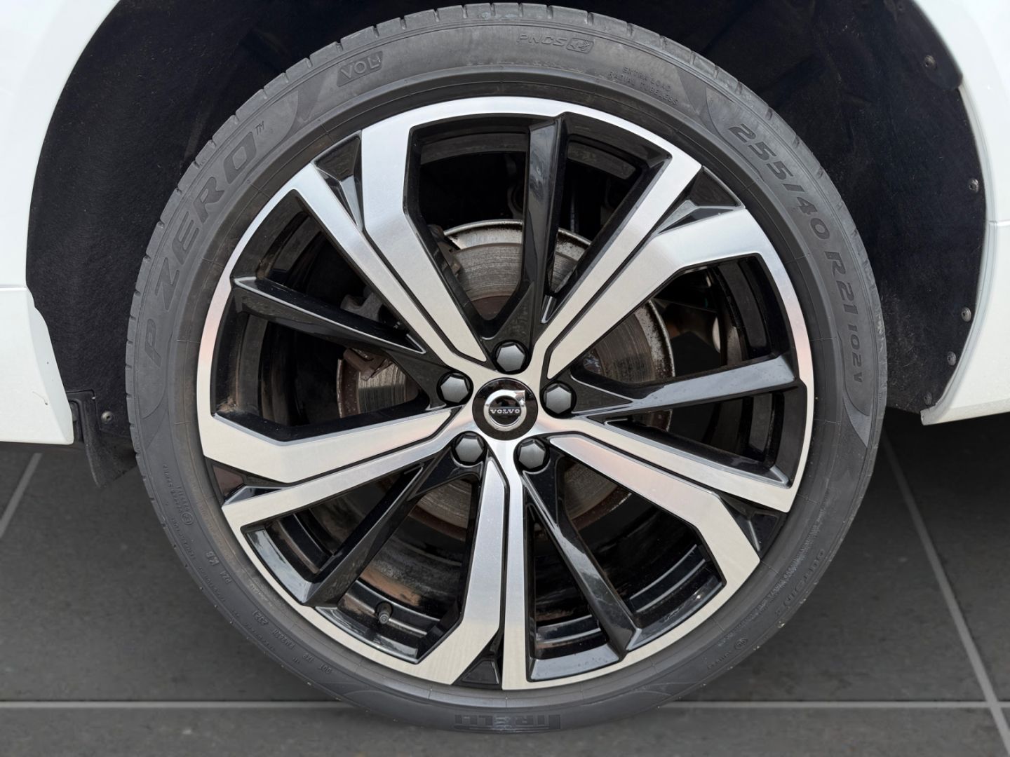 Volvo XC60 T8 R Design Recharge AWD Pano 360° Memory