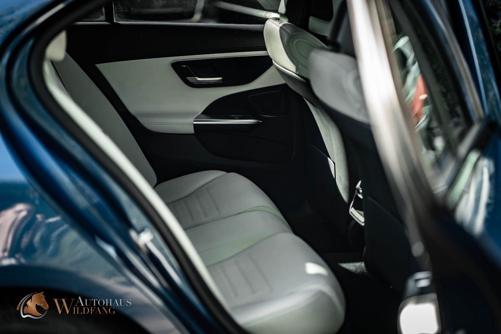 Mercedes-Benz C 200 4Matic AMG - Samsaru's Car Outlet